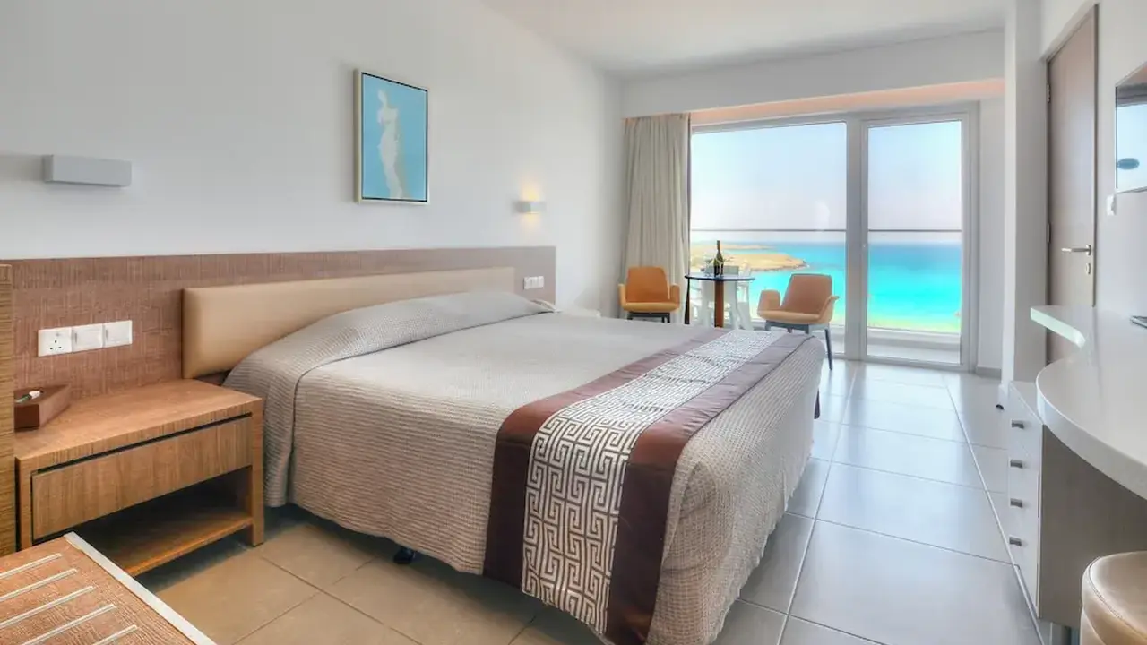 Vassos Nissi Plage Hotel & Spa