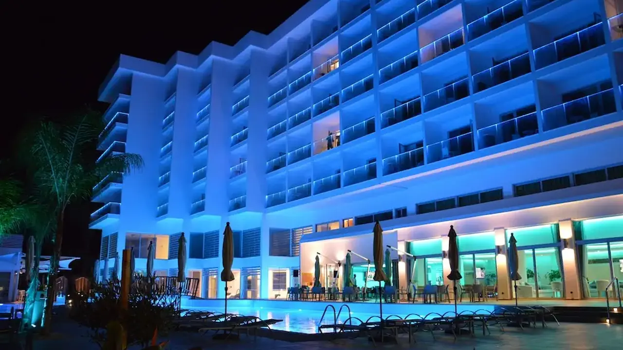 Vassos Nissi Plage Hotel & Spa