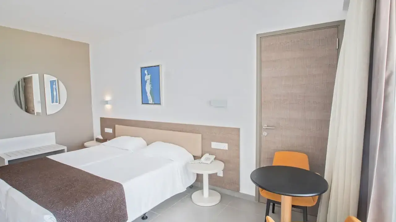 Vassos Nissi Plage Hotel & Spa