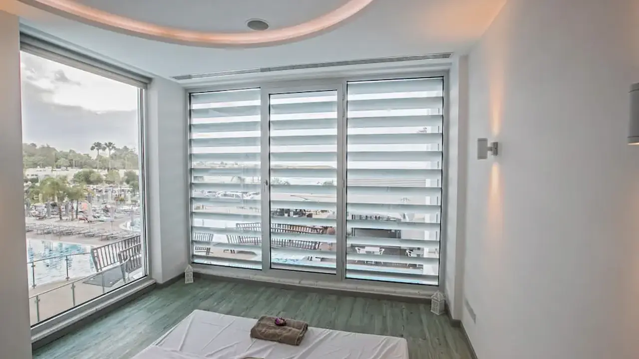 Vassos Nissi Plage Hotel & Spa