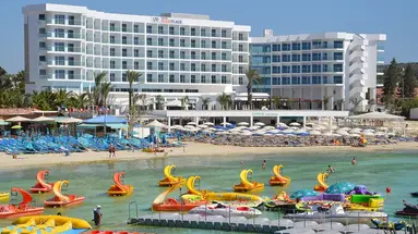 Vassos Nissi Plage