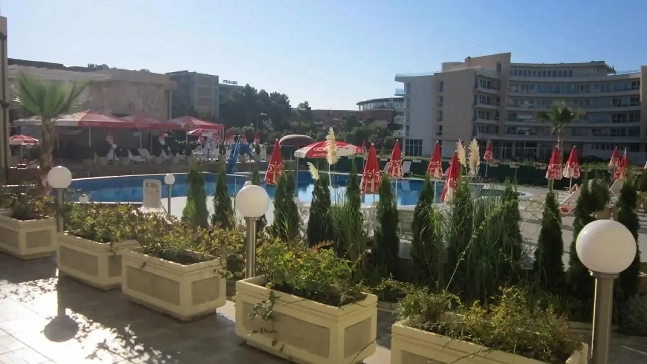 Vechna-R Aparthotel