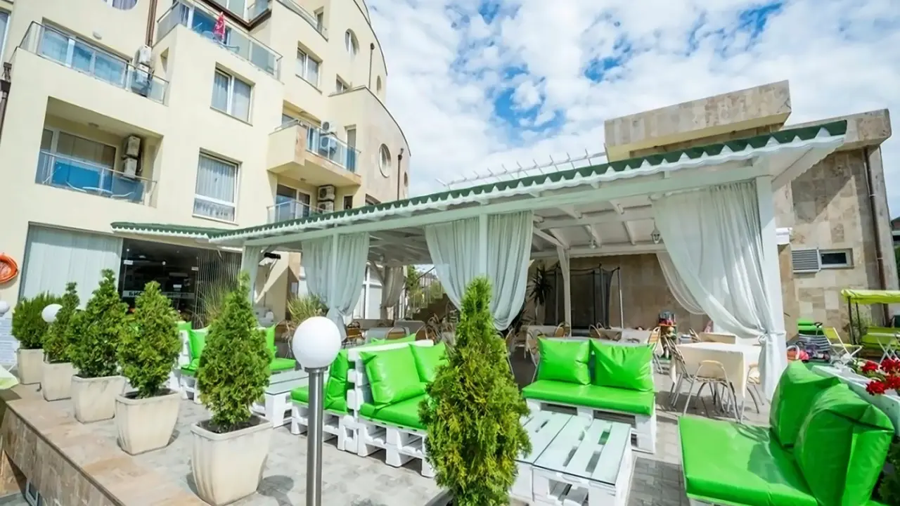 Vechna-R Aparthotel