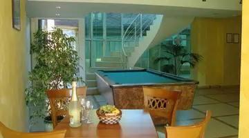 Vechna-R Aparthotel