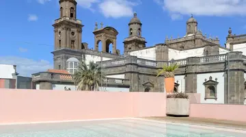 VEINTIUNO Emblematic Hotels