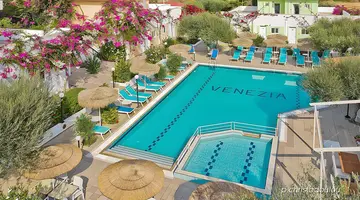 Venezia Hotel & Bungalows