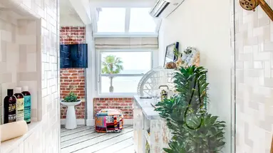 Venice V Hotel