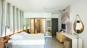 VERANDA PAUL & VIRGINIE HOTEL