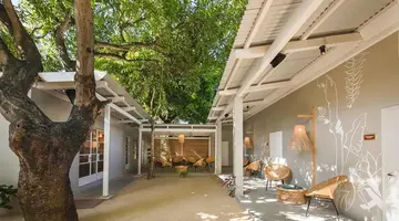 VERANDA TAMARIN HOTEL