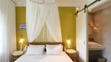 VERANDA TAMARIN HOTEL