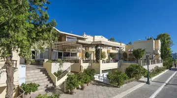 Veronica Apartments