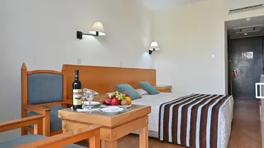 Veronica Hotel