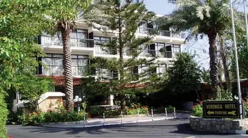 Veronica Hotel