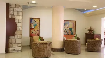 Veronica Hotel