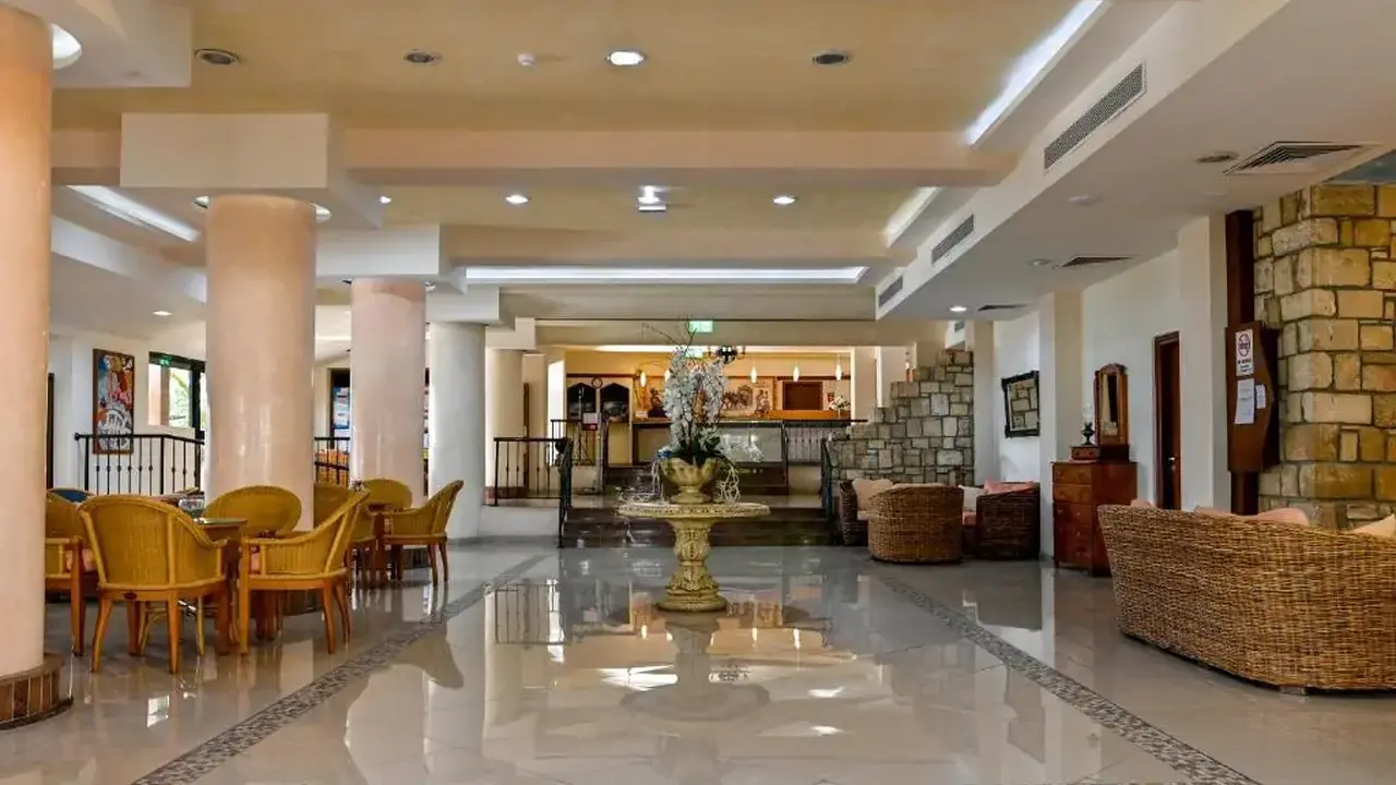Veronica Hotel