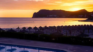 VIBRA BEVERLY PLAYA
