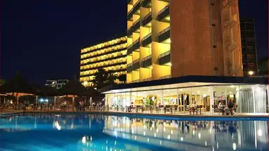 Vibra Beverly Playa