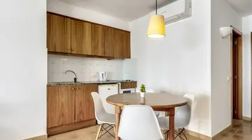 Vibra Blanc Cottage