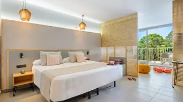Vibra Cala Tarida Hotel