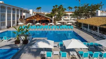 Vibra Cala Tarida Hotel