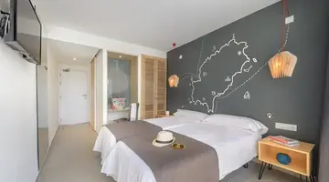 Vibra Cala Tarida Hotel