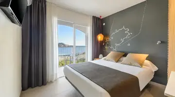 Vibra Cala Tarida Hotel