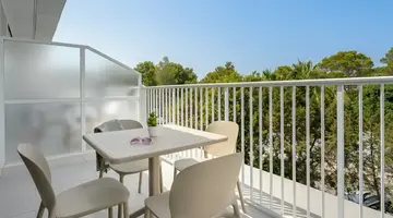 Vibra Cala Tarida Hotel
