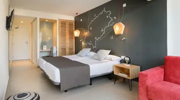 Vibra Cala Tarida Hotel