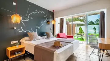 Vibra Cala Tarida Hotel
