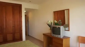 Vibra Cala Tarida Hotel