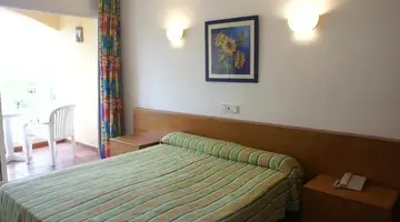 Vibra Cala Tarida Hotel
