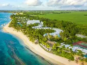 Victoria Beachcomber Resort & Spa 4