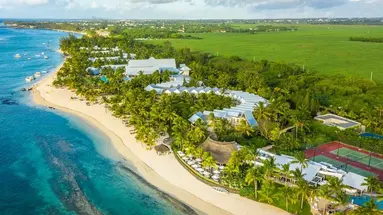 Victoria Beachcomber Resort & Spa 4