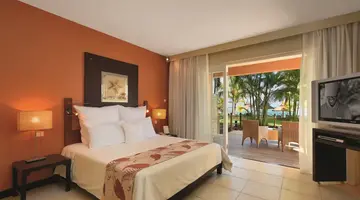 Victoria Beachcomber Resort & Spa 4