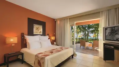 Victoria Beachcomber Resort & Spa 4