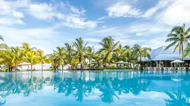 Victoria Beachcomber Resort & Spa 4