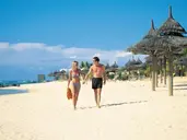 VICTORIA BEACHCOMBER RESORT & SPA