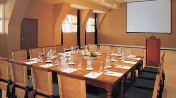 VICTORIA BEACHCOMBER RESORT & SPA