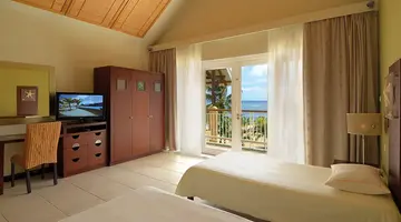 VICTORIA BEACHCOMBER RESORT & SPA