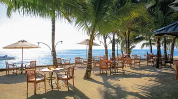 VICTORIA BEACHCOMBER RESORT & SPA