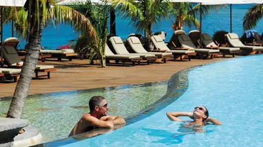 VICTORIA BEACHCOMBER RESORT & SPA