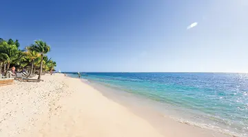 VICTORIA BEACHCOMBER RESORT & SPA