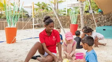 VICTORIA BEACHCOMBER RESORT & SPA