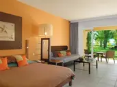 VICTORIA BEACHCOMBER RESORT & SPA
