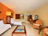 VICTORIA BEACHCOMBER RESORT & SPA