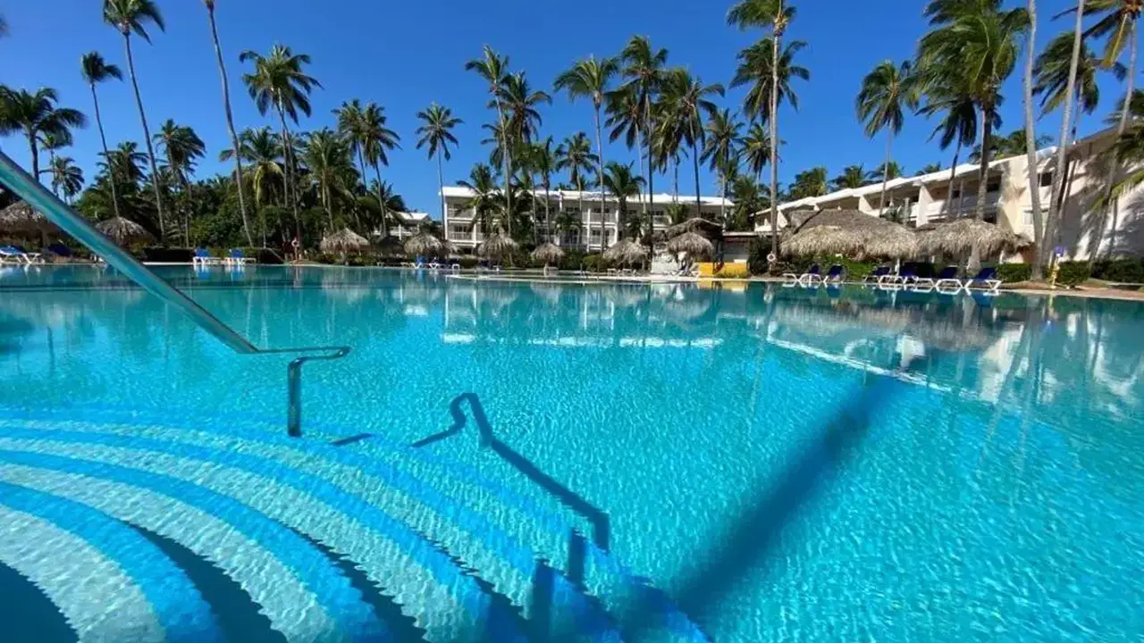 VIK ARENA BLANCAS