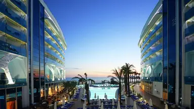 Vikingen Infinity Resort & Spa