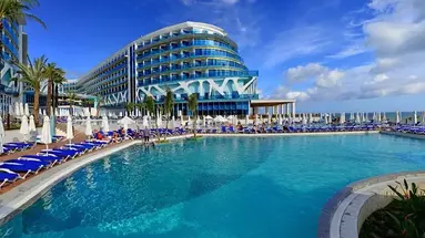 Vikingen Infinity Resort & Spa