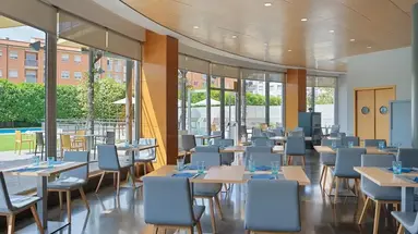 Vila Centric (ex Mercure Atenea Aventura)