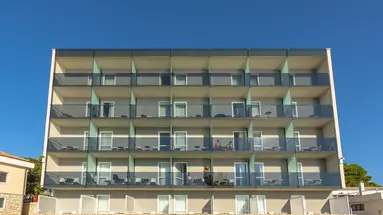 VILLA ARAUSA****